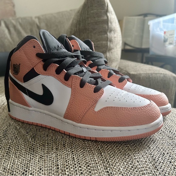 Jordan 1 MID PINK QUARTZ - Picture 3 of 3